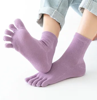 Обикновена памучни чорапи с пет пръста, Сиви Черни чорапи със средна тръба, Дамски чорапи, Есен-Зима, дишащи топли чорапи с пет пръста